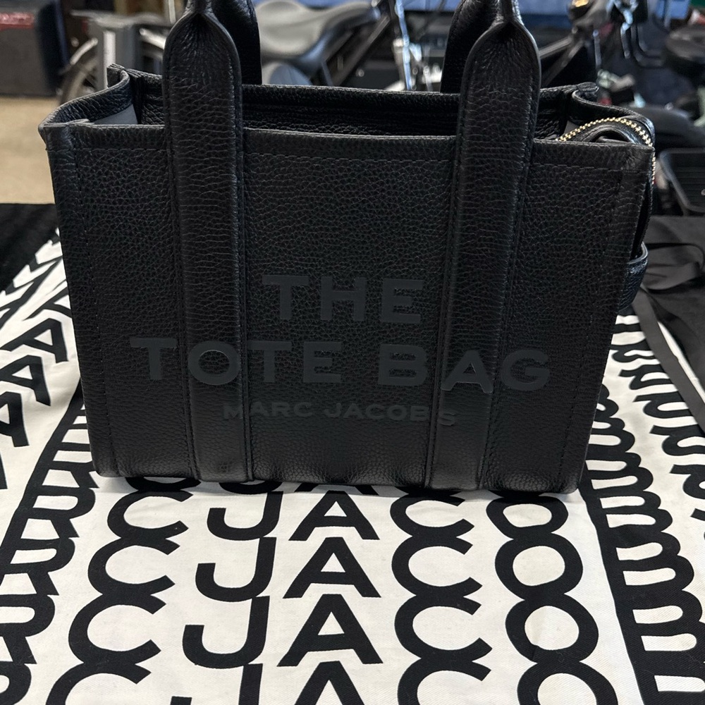 Marc Jacobs Black Leather Tote Bag